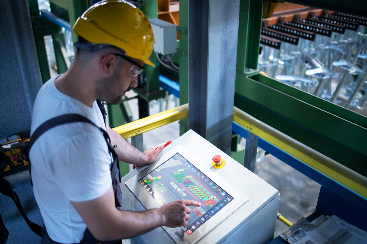 Revolucionando a Manufatura: A Era da Automação de Máquinas Industriais
